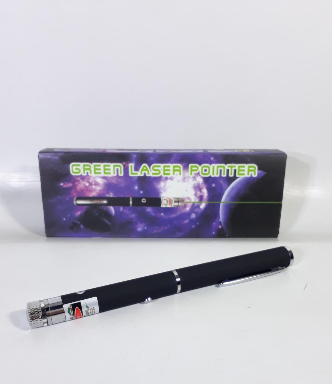    PUNTERO LASER EN ESTUCHE A PILAS 